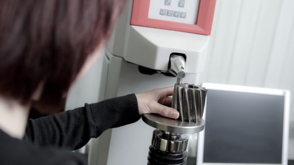 Tránh sai lầm khi bảo dưỡng máy đo độ cứng